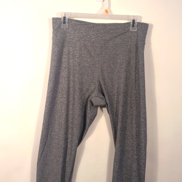 Danskin Gray Activewear Leggings Size Large - Picture 2 of 11